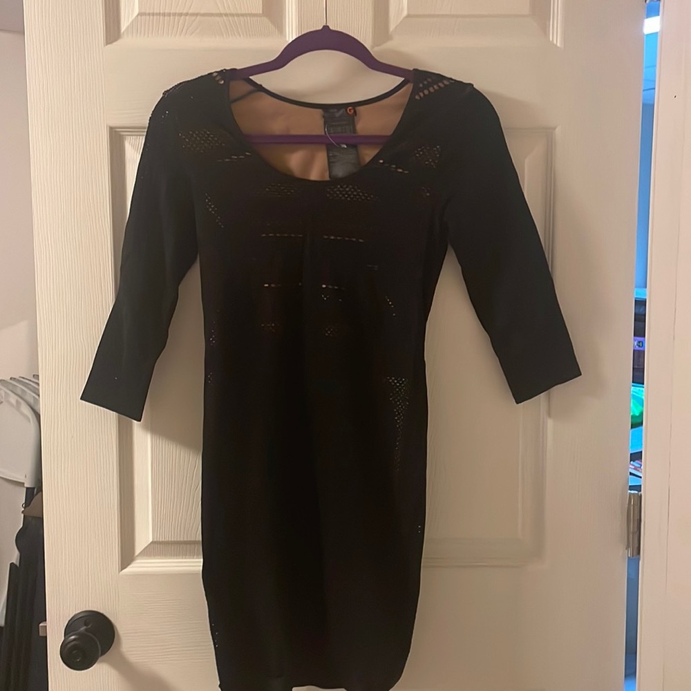 Black, three-quarter sleeve nude underlay size extra small